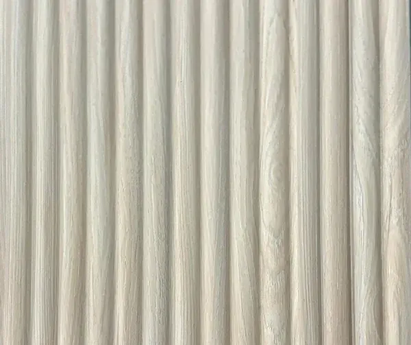Louvers 2025 - 8104
